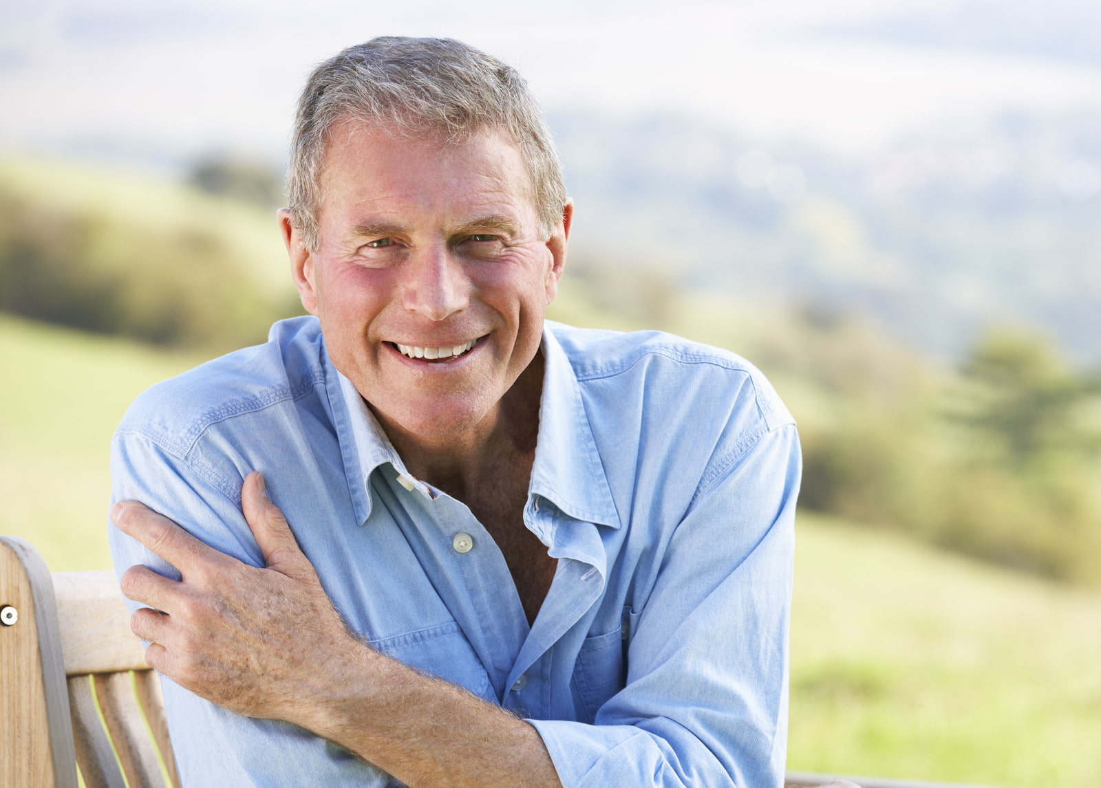 Long lasting and natural looking implant supported bridge benefits